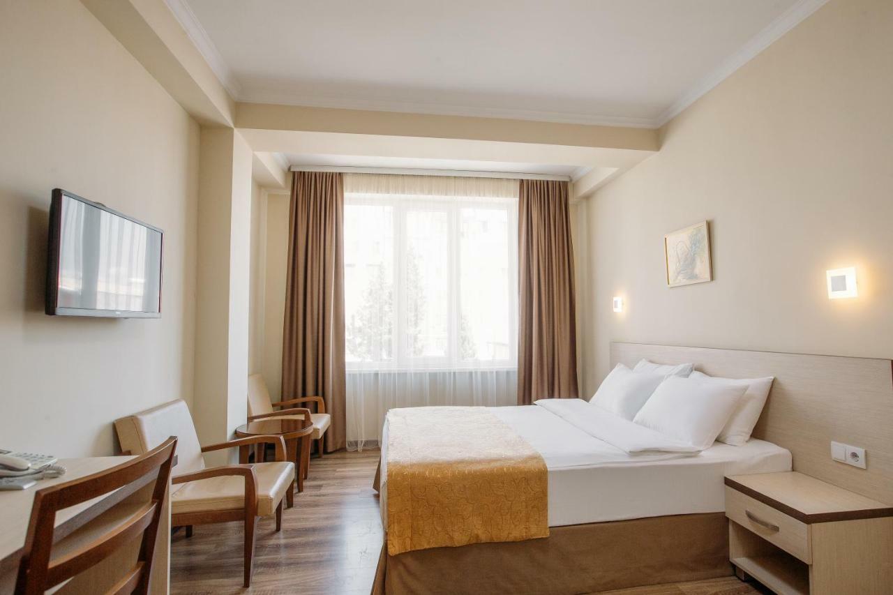 Tbilotel Tiflis Dış mekan fotoğraf