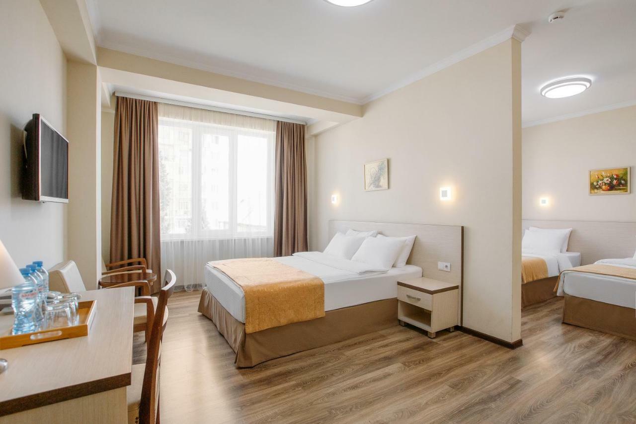 Tbilotel Tiflis Dış mekan fotoğraf